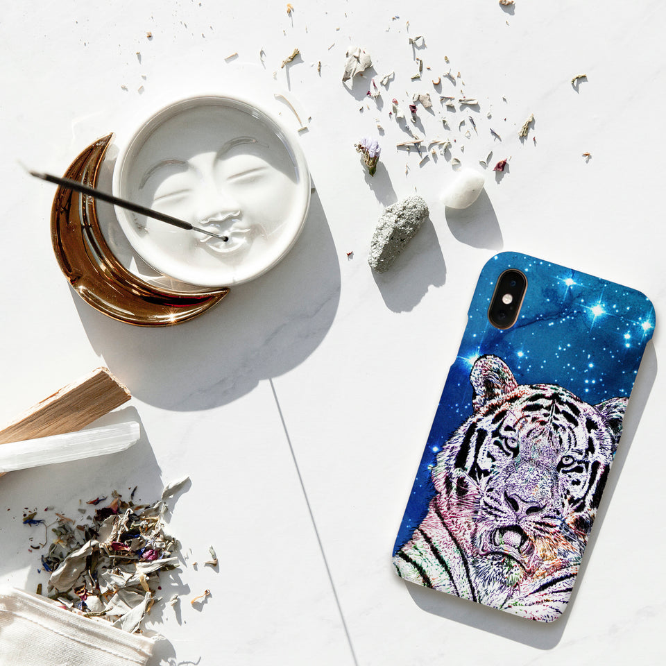Tiger phone case with stars background